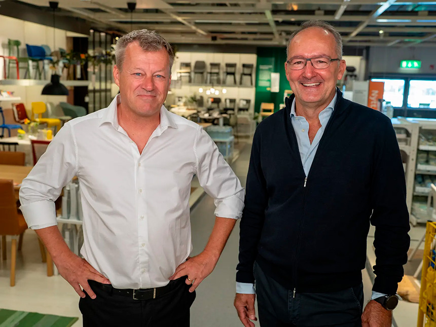 Jesper Brodin, el CEO saliente de Ikea, junto a Juvencio Maeztu, nuevo máximo responsable de la compañía.