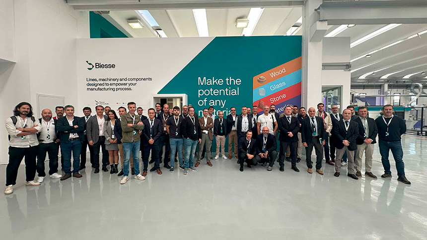Clientes españoles visitan el Material HUB de Biesse en Pesaro