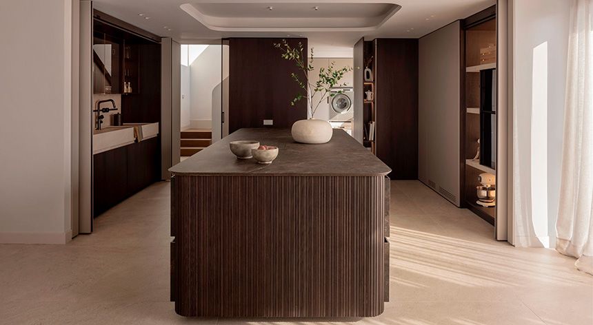 Rekker Gina35: 35 mm que definen el carácter escultórico