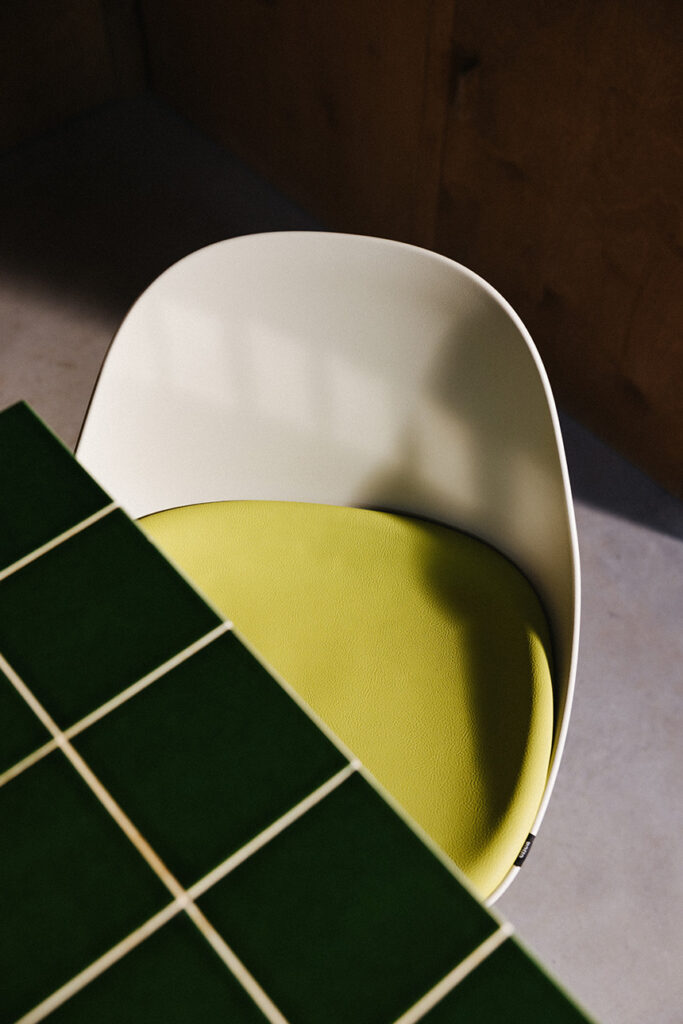 Taburete Mate de Enea.