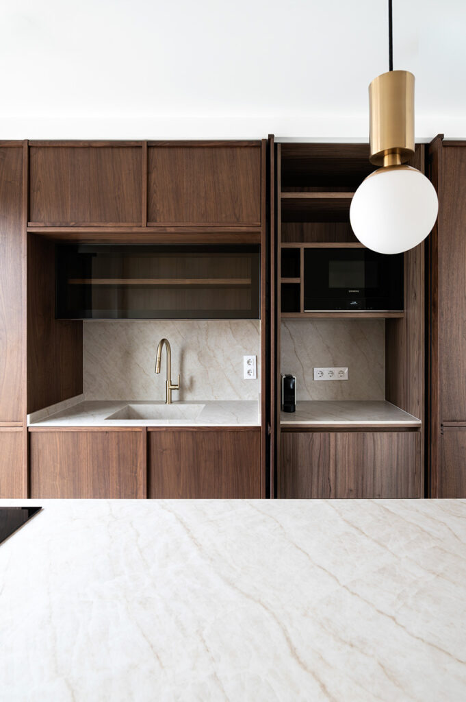 Cocina Doca Madia modelo Nasca en acabado Nogal