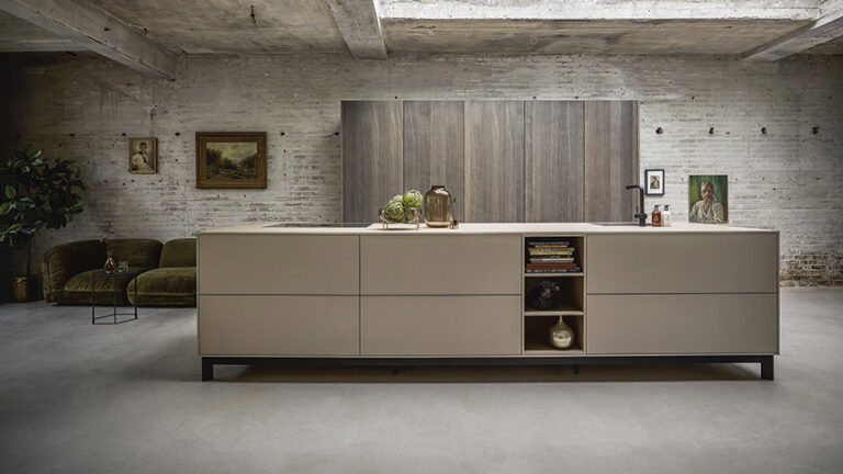 next125 en su forma más pura: sistema pocket e isla con patas. Foto: next125