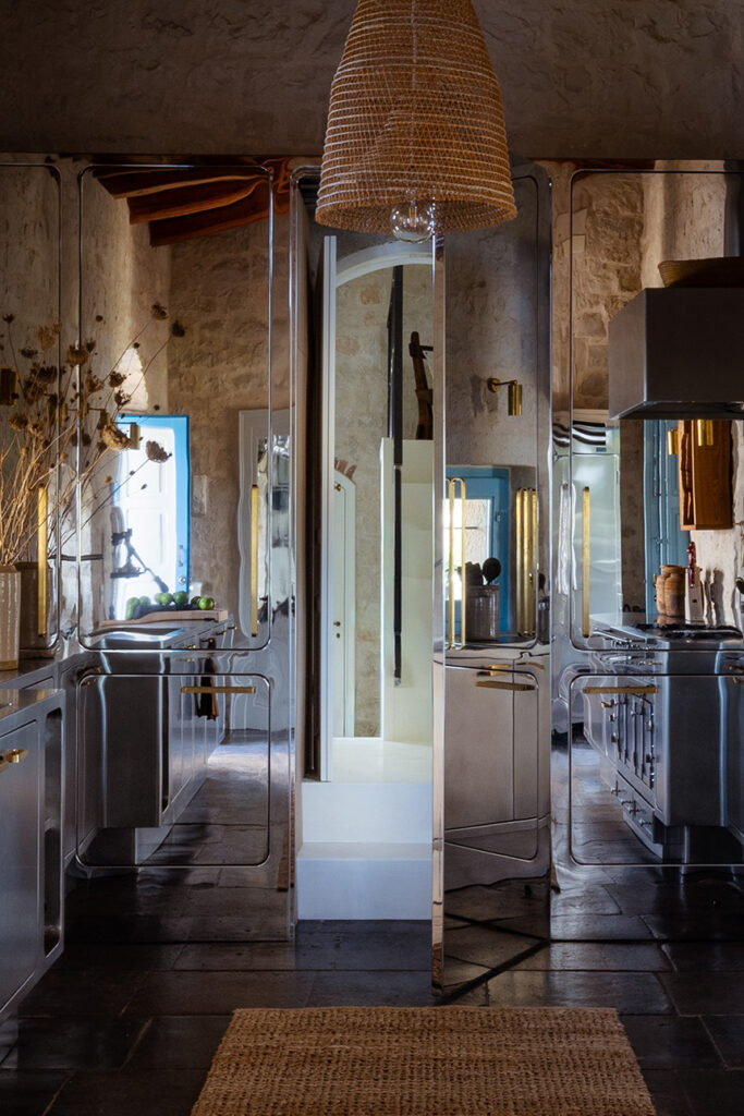 arquitectura siciliana con cocina contemporánea integrada