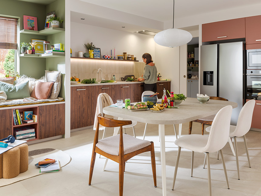 Diseño abierto y almacenaje inteligente en cocina