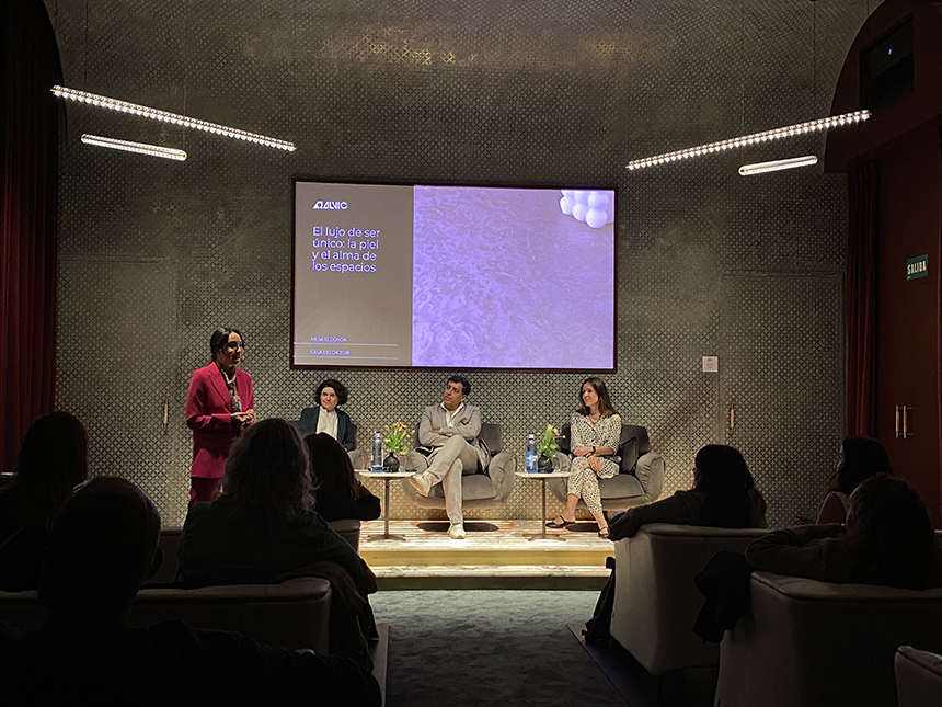Mesa redonda de ALVIC sobre superficies, en Casa Decor 2026