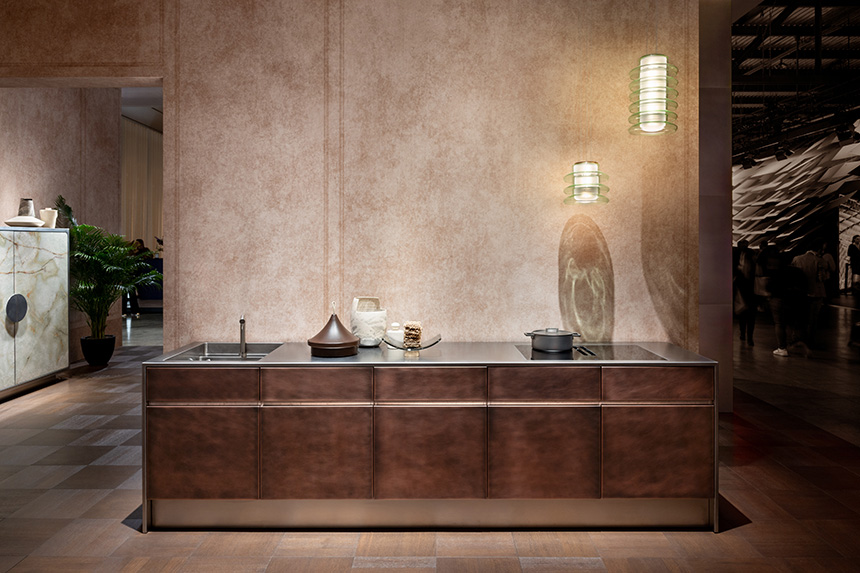 Detalle de acabado en cobre galvánico sobre cocina de acero inoxidable Abimis