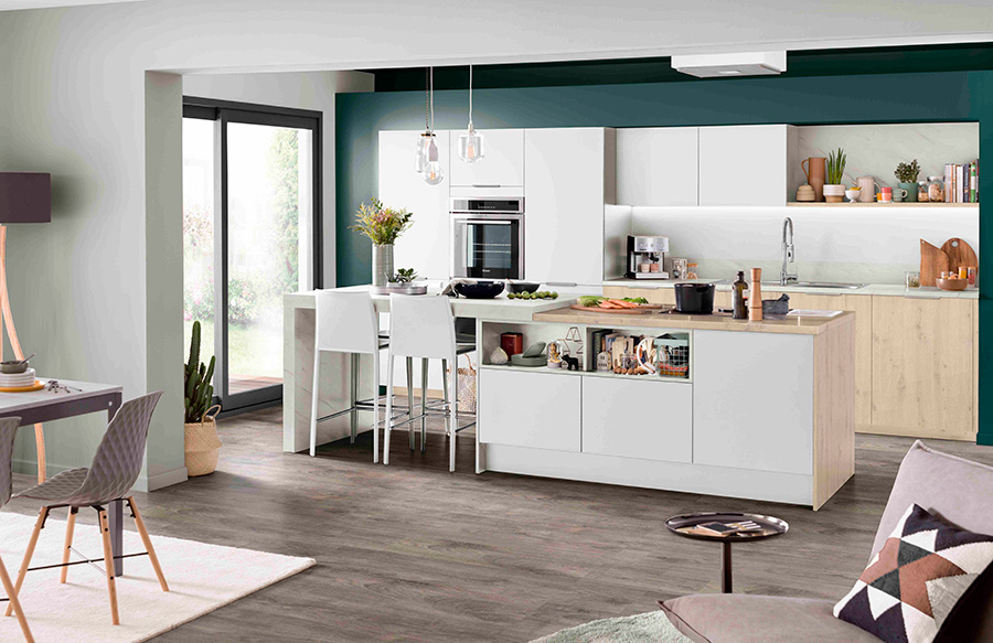 Cocina moderna diseñada por Mobalpa