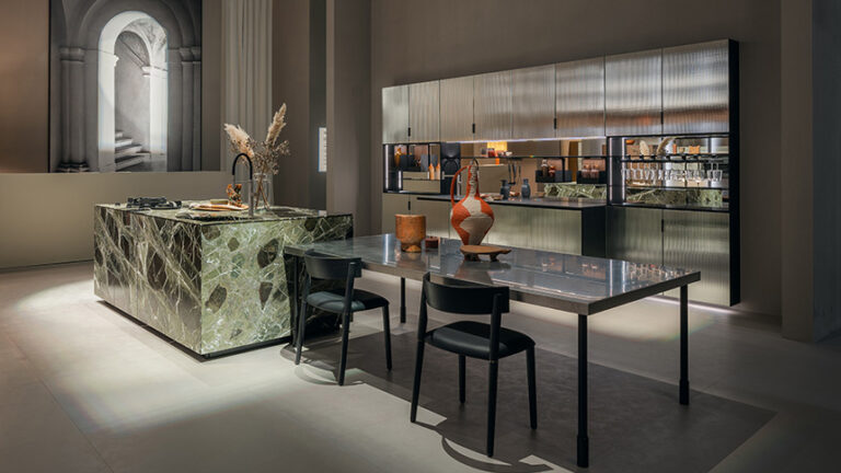 Vidrio espejado acanalado de Cesar aplicado en diseño de cocina contemporánea
