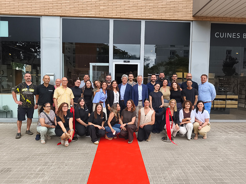 Equipo de profesionales de Kvik Sabadell especializado en diseño de cocinas e interiorismo