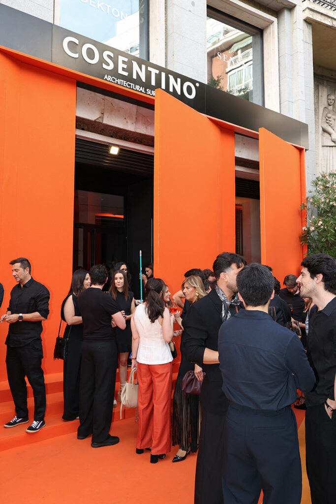 Espacio de Cosentino City Madrid ambientado con el color terracota protagonista de la edición