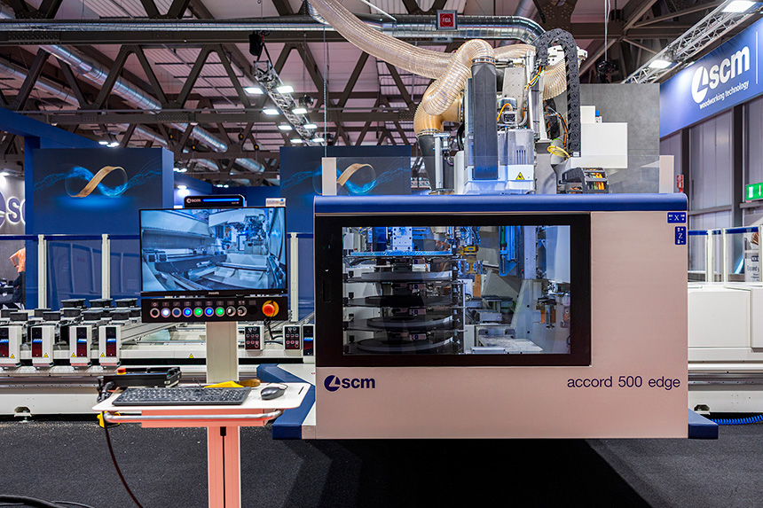 Centro de mecanizado CNC accord 500 edge de SCM con tecnología integrada de canteado