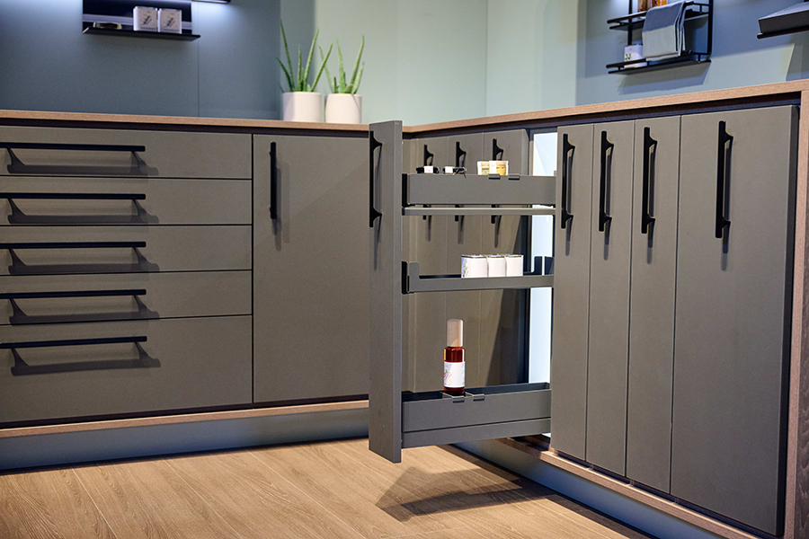 Herraje extraíble para muebles bajos N15 3 niveles de Kesseböhmer