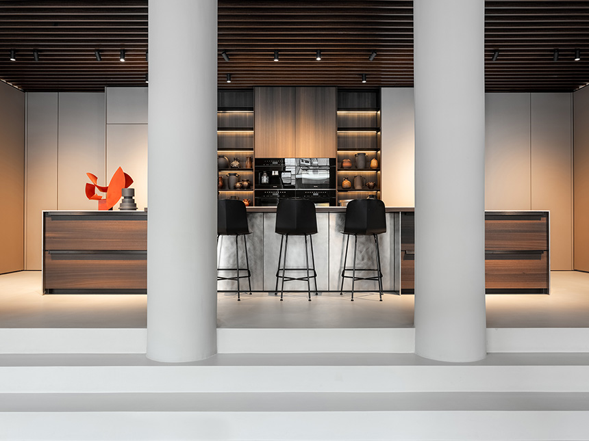 Puertas de paso CESAR alineadas con las superficies y acabados interiores