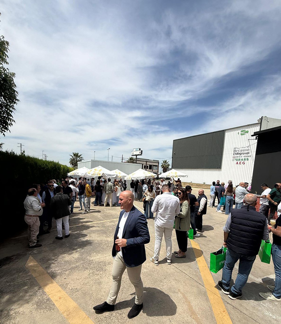 Grass presenta en Kitcosur su nuevo cajón V8