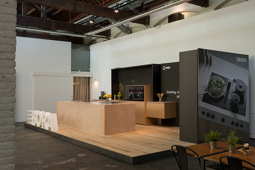 Isla de cocina con superficie ECLOS de Cosentino