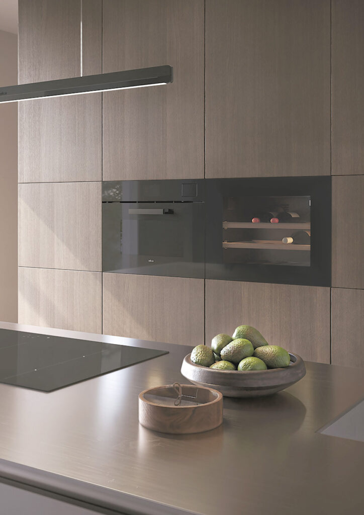 Cocina contemporánea con vinoteca de integración Veritas