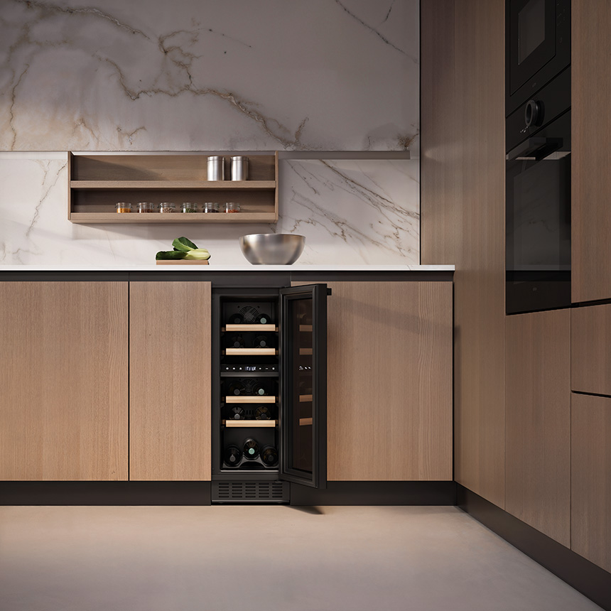 Vinoteca Veritas de Elica integrada en una cocina de diseño.