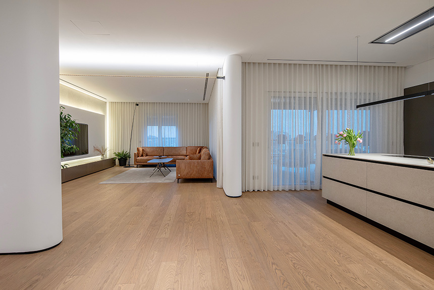 Proyecto de cocina DoimoCucine conectado con salón y terraza