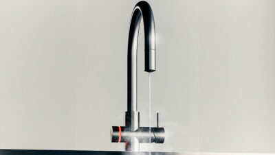 Idealaqua+ grifo de cocina electrónico de QuadroDesign