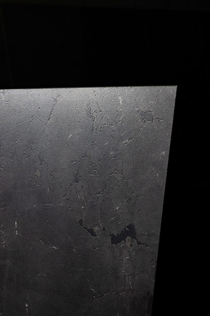Placa cerámica Negresco de gran formato para diseño de interiores