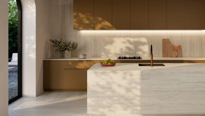 Travertino Classico de VENUX aplicado en un espacio de interiorismo