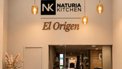 Showroom Studio Sur de Naturia Kitchen en Humanes de Madrid con exposición de cocinas.
